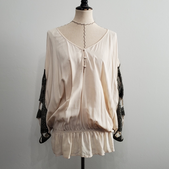 boyod Tops - Boyod Cream Beaded Sleeves Top